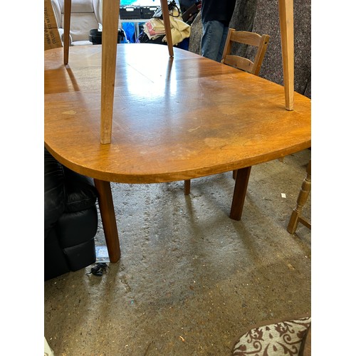 528 - LATE 20TH CENTURY TEAK DINING TABLE WITH LEAF - TOTAL LENGTH WITH LEAF 200CM X 107CM