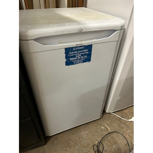 549 - INDESIT FRIDGE