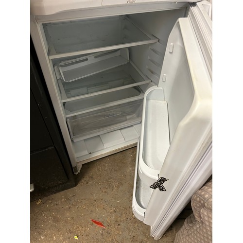 549 - INDESIT FRIDGE