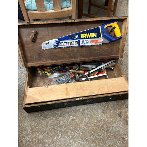 537 - VINTAGE TOOL CHEST WITH CONTENTS OF TOOLS - DRILL & BRACE, CLAMPS, SAW ETC