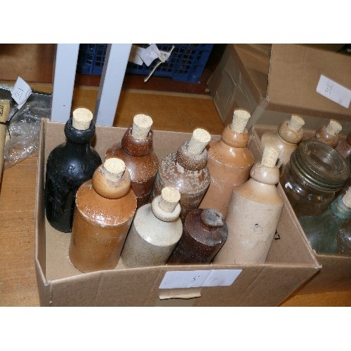 255 - 17 JARS/BOTTLES SOME MARKEDR WHITES/ PITT AND NORRIS/OTHERS WITH MANUFACTURERS NAMES/DESCRIPTIONS PL... 