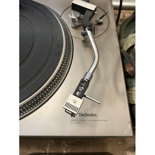 430 - TECHNICS DIRECT DRIVE RECORD PLAYER WITH A PAIR OF BANG & OLUFSON SPEAKERS