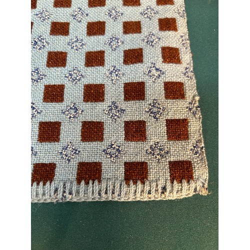 330 - A good Vintage Welsh Woollen blanket - geometric design