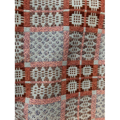 330 - A good Vintage Welsh Woollen blanket - geometric design