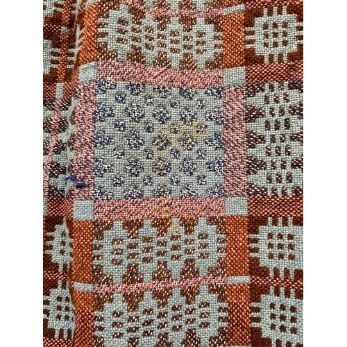 330 - A good Vintage Welsh Woollen blanket - geometric design