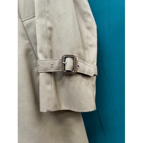 340 - A very good quality classic gents aqua 5  trench coat by Aquascutum for  Harrods, with a Harrods 100... 