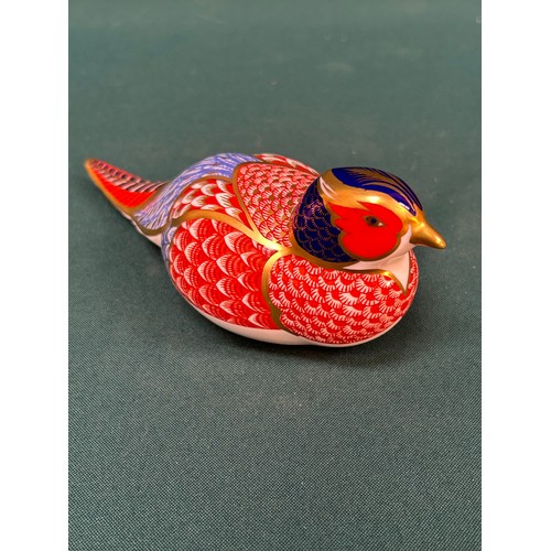 10 - Royal Crown Derby paperweight Pheasant, 1998 with gold plug - 17cm long, good condition