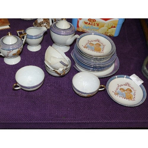 152 - A FINE PORCELAIN TEASET DEPICTING PRINCESSES ELIZABETH AND MARGARET