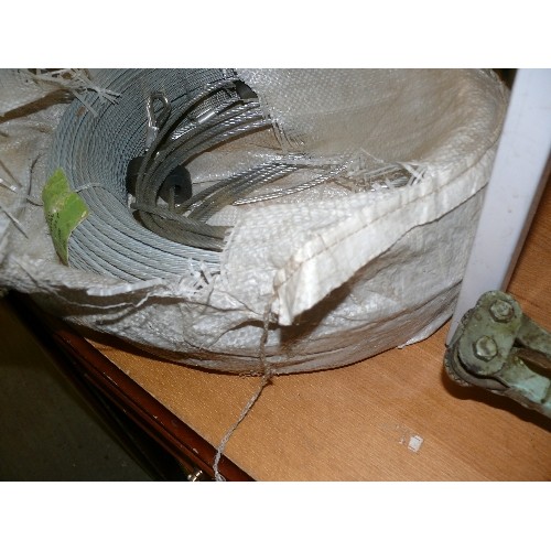 283 - GALVANISED 5MM/7 PLY WINCH CABLE (25KG) PROBABLY 200+ METERS LONG