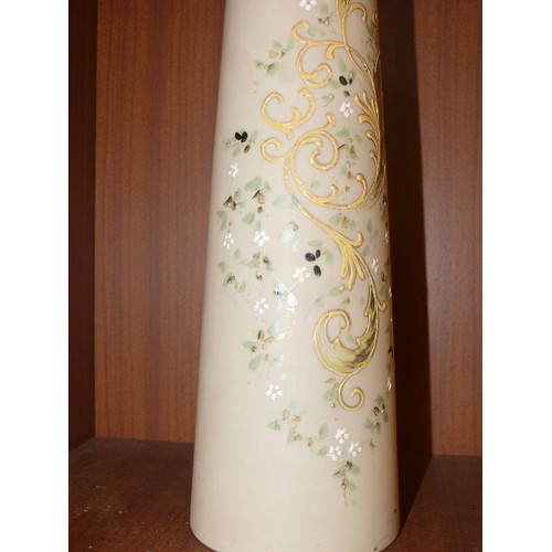 348 - A BEAUTIFUL HAND DECORATED MILK GLASS VASE