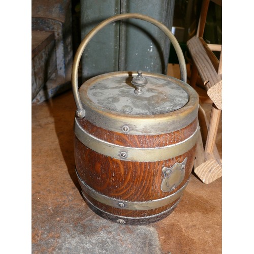 385 - A VICTORIAN OAK AND BRASS BISCUIT BARREL AND BRASS HORSE SHOE JUST NEEDS A POLISH