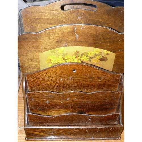 391 - VINTAGE WOODEN MAGAZINE RACK AND LETTER RACK