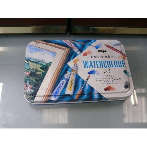 417 - WATERCOLOUR SET WITH 8 TUBES OF WATERCOLOUR - PROBABLY USED ONCE