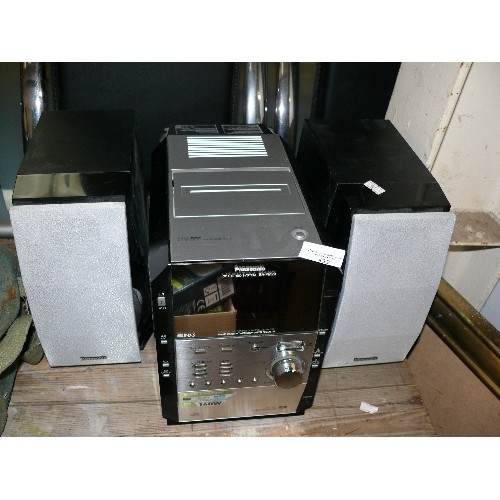 432 - PANASONIC CD STEREO SYSTEM WITH PAIR OF MATCHING SPEAKERS