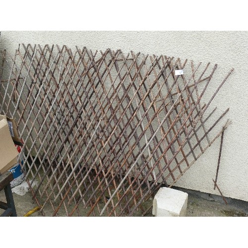 455 - 2 PIECES OF TWIG TRELLIS FENCING