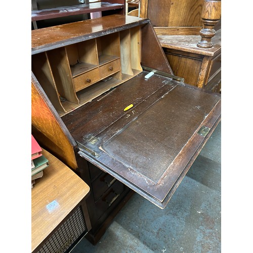 485 - ART DECO OAK BUREAU WITH BAKELITE DRAWER HANDLES