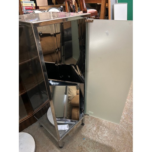 526 - STAINLESS STEEL CABINET WITH GLASS DOOR