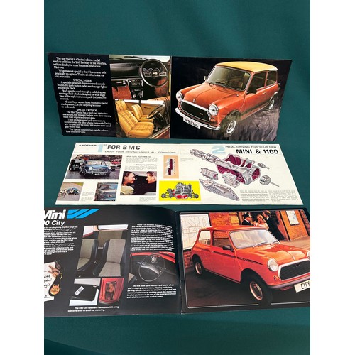 253 - Automobilia Ephemera: Mini, 3 X Car Brochures for Austin Morris Mini & 1100s, 1960's (some creases),... 