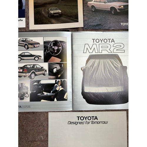 256 - Automobilia Ephemera: Toyota 19 X Car Brochures from the 1980's including Corolla, Camry 1984, Starl... 