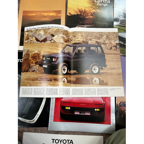 256 - Automobilia Ephemera: Toyota 19 X Car Brochures from the 1980's including Corolla, Camry 1984, Starl... 