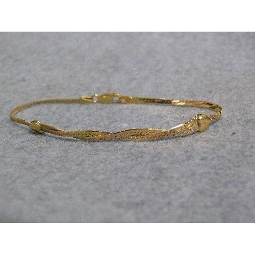 16 - AN 18ct GOLD ITALIAN BRACELET WEIGHT 4.93gr