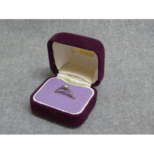 26 - AN 18ct GOLD WITH PLATINUM SOLITAIRE SETTING SIZE K1/2 WEIGHT 1.90gr