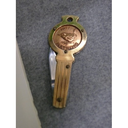 41 - AN 18KT GOLD PLATED CAR KEY AND A 1937 FARTHING PEN KNIFE