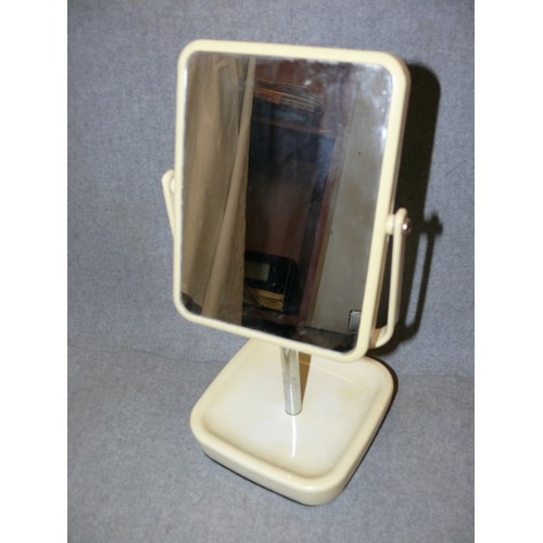 259 - A VINTAGE BAKELITE SHAVING MIRROR WITH TRINKET TRAY