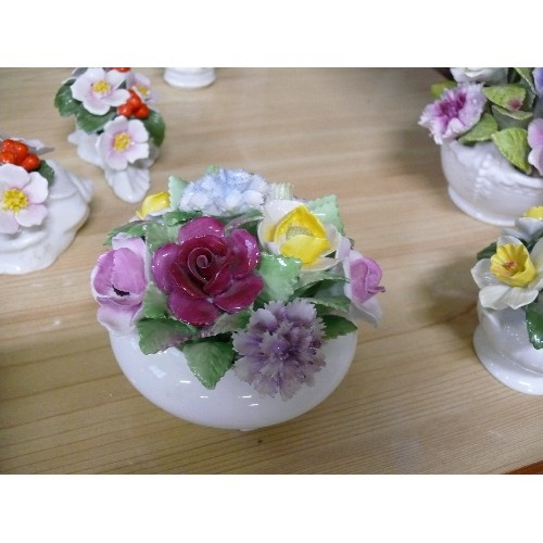 290 - A SELECTION OF CERAMIC FLOWER POSIES AYNSLEY, ROYAL DOULTON AND COALPORT