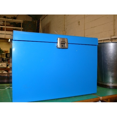 307 - METAL STORAGE BOX 425 X 225 X 300MM