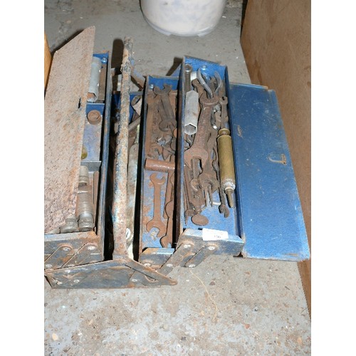 350 - A METAL CANTILEVER TOOLBOX WITH CONTENTS OF VARIOUS SPANNERS, SOCKETS ETC