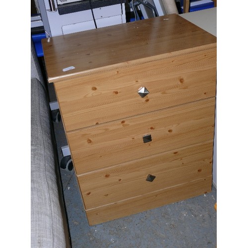 434 - PINE EFFECT CHEST OF 3 DRAWERS