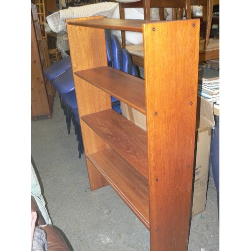 445 - TEAK OPEN BOOKCASE WITH 5 SHELVES BY GIBBS FURNITURE