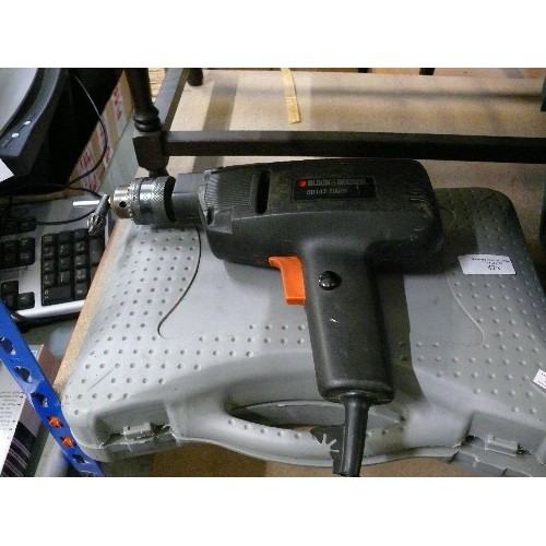 475 - A PERFORMANCE POWER 18V BATTERY HAMMER DRILL WITH BOX AND CHARGER AND A BLACK & DECKER HAMMER DRILL