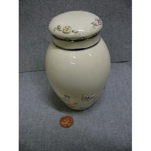 74 - LIDDED MUSICAL 'GINGER JAR' LIMITED EDITION. 'A YEAR OF WISHES' IT PLAYS 'HAVE I TOLD YOU LATELY THA... 