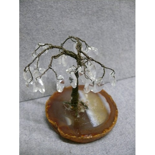 77 - SMALL TWISTED WIRE TREE WITH CRYSTAL DROPS ON MARBLE BASE.