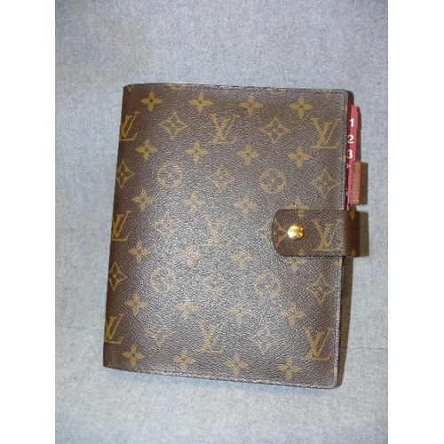 106 - RINGBINDER ORGANISER. LOUIS VUITTON STYLE.