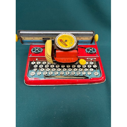 236 - A 1940's / 50's tinplate toy typewriter 