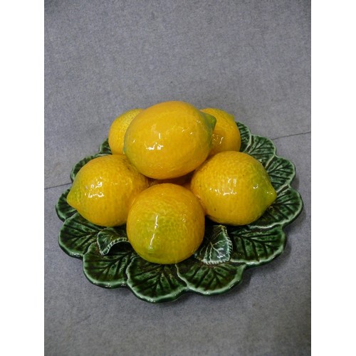 95 - DECORATIVE CERAMIC LEMONS ON VINE-LEAVES. ITALIAN.