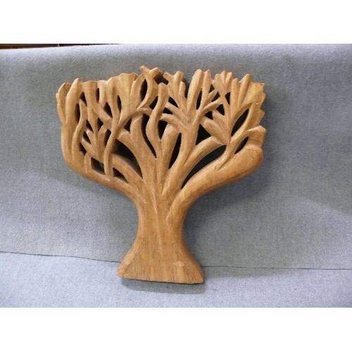 116 - CONTEMPORARY OAK TREE SCULPTURE.