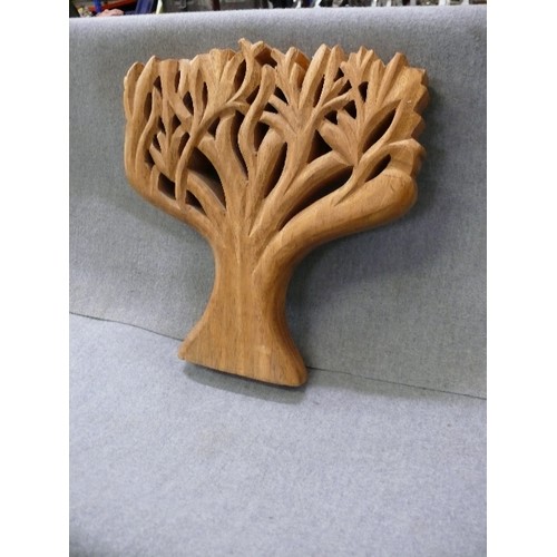 116 - CONTEMPORARY OAK TREE SCULPTURE.