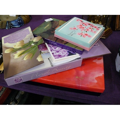 125 - WRITING AND GREETING CARD SETS.