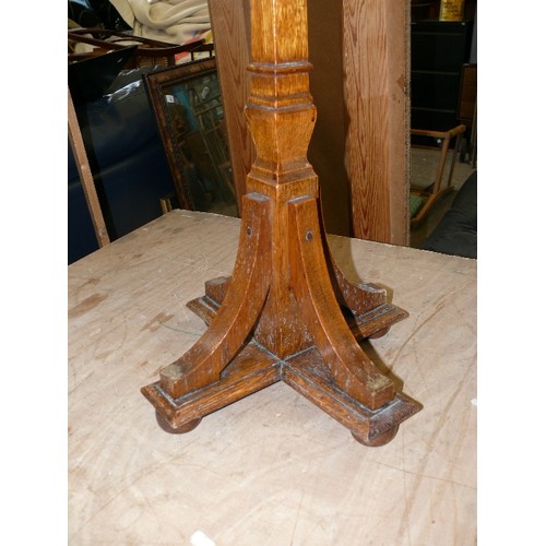 142 - LOVELY ART DECO WOODEN SIDE TABLE/PLANT STAND.