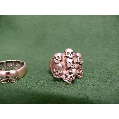 20 - PAIR OF SILVER SKULL RINGS SIZES O AND V