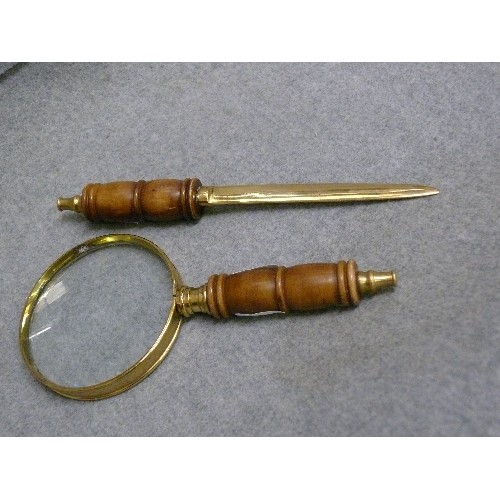 23 - A VERY GOOD MAGNIFYING GLASS AND LETTER OPENER, WOODEN HANDLES, FINE QUALITY