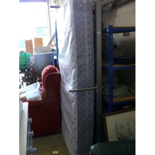 438 - SINGLE METAL FRAMED BED WITH MATTRESS, EXCELLENT CONDITION