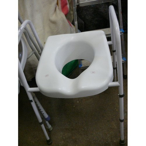 440F - TWO WET ROOM CHAIRS AND A TOILET RISER FRAME