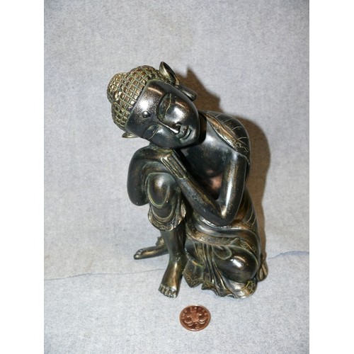 67 - THAI RESTING BUDDHA IN ANTIQUED BRONZE RESIN.