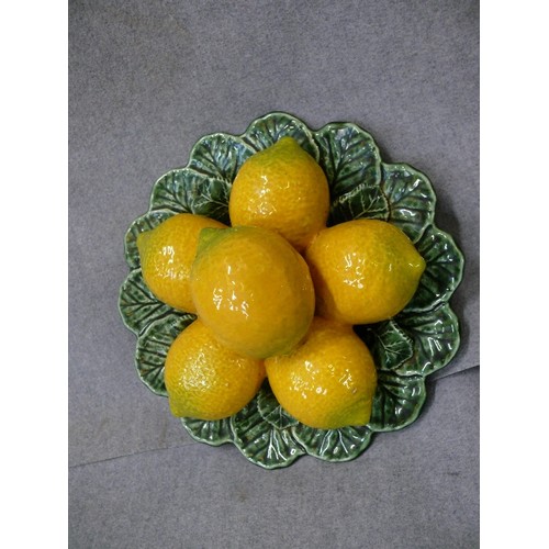 95 - DECORATIVE CERAMIC LEMONS ON VINE-LEAVES. ITALIAN.