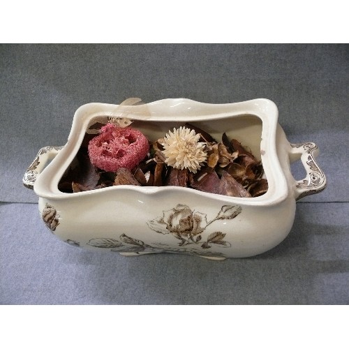 119 - VINTAGE TUREEN CONTAINING QUANTITY OF POT POURRI.